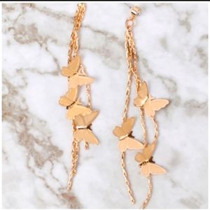 Riah Gold Post Earrings